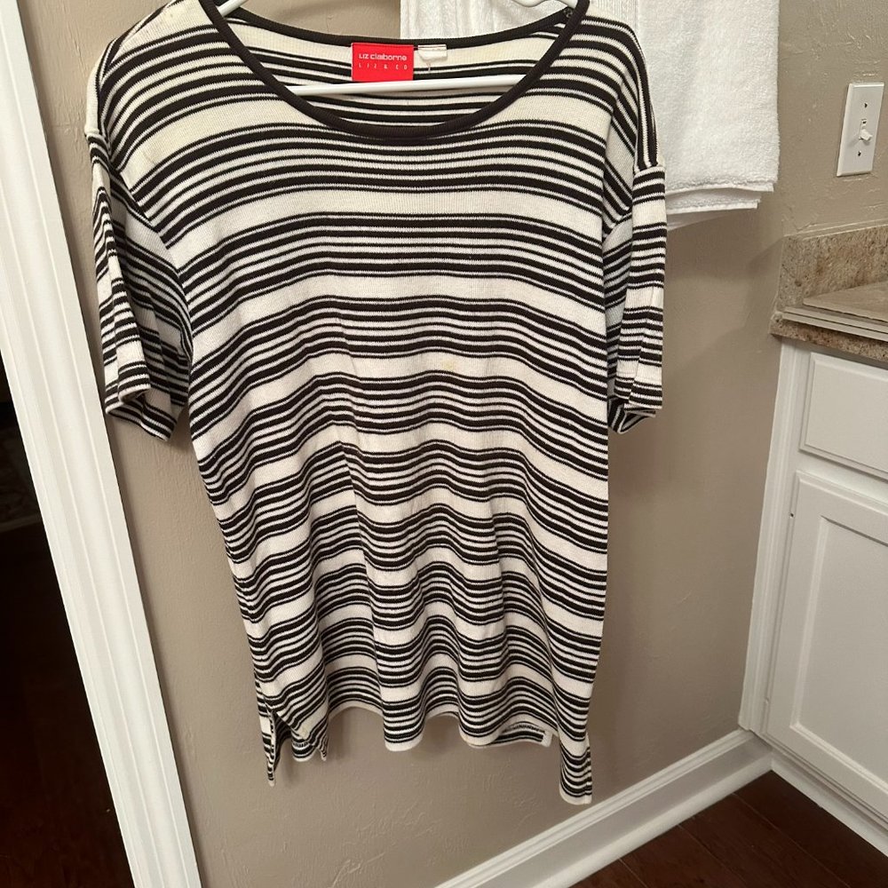 Liz Clairborne Knit T-shirt